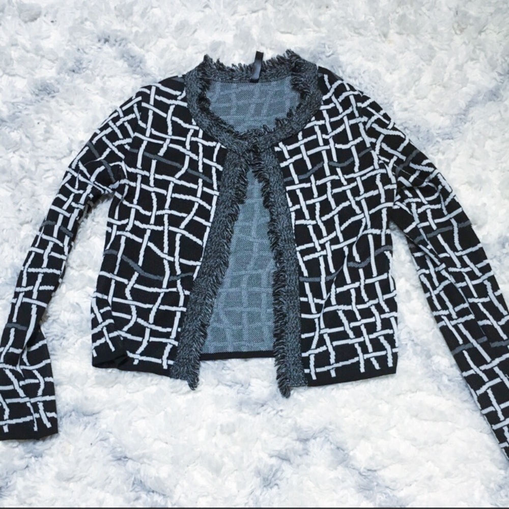 Open sweater with fringe